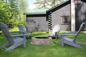 @TheBridgeChalet Log Cabin .5 miles to Hunter 3BR - Image 3