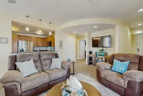 Cozy Back Bay Condo with Pool & Gym access! - Image 4