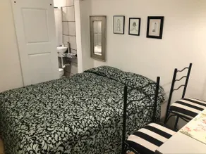 Zebra Studio - 1 double-bed, kitchen - Image 3