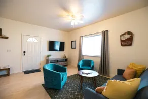 Peaceful Townhome | Fast WiFi | Enclosed Garage - Image 2