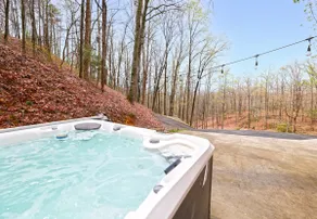 Couple Retreat Cabin-near Smoky Mountain Railroad-Hot Tub - Image 4