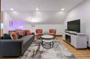 Newberg Wine Country Suites: Rose Room - Image 5