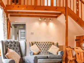 Bartlett's Barn- Uk38276 - Image 3