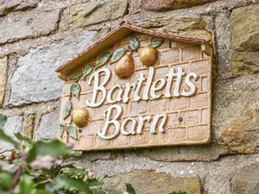 Bartlett's Barn- Uk38276 - Image 2