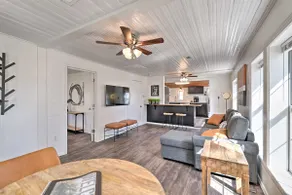Idyllic Fayetteville Home - Walk to UA Campus! - Image 5