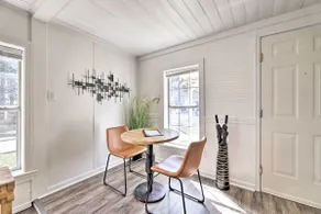 Idyllic Fayetteville Home - Walk to UA Campus! - Image 2