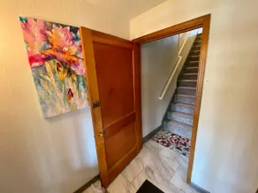 Lovely 2 bedroom just a few blocks from the square - Image 4