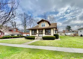 Lovely 2 bedroom just a few blocks from the square - Image 2