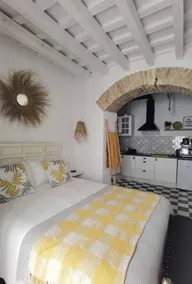 Apartamentos de Teresa, Apartment with double bed. - Image 5