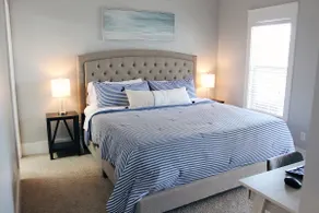 2 mins to beach, Poolside + Hot Tub, Fully Stocked - Image 3