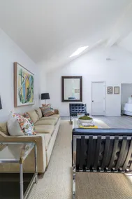 In Town | Historic Mid-Century Vibes | The Nest - Image 3