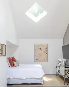 In Town | Historic Mid-Century Vibes | The Nest - Image 5