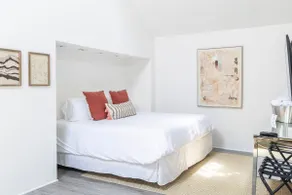 In Town | Historic Mid-Century Vibes | The Nest - Image 2