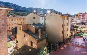 Stunning Apartment In Montalbán - Image 5
