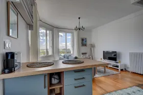 Beautiful apartment - View of the harbor, garden and castle - Image 4