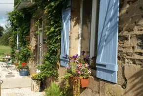 Mortain-Bocage - 2-Bed Wisteria Cottage Sleeps 4 - Image 2