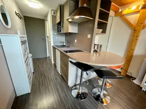 Lovely Apartment With Balcony Near The Lake - Image 3