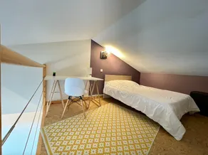 Lovely Apartment With Balcony Near The Lake - Image 4