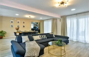 Stunning Home In Klostar Ivanic - Image 2