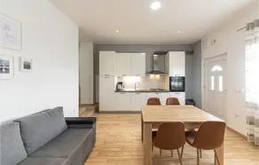 Amazing Apartment In Kastel Gomilica - Image 3