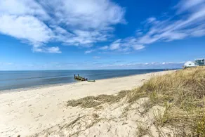 Cozy Villas Cottage w/ Deck, 1/2 Block to Beach! - Image 2
