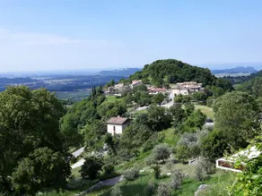 Voll ausgestattetes weiträumiges Ferienhaus mit Terrasse und Grill - Image 5