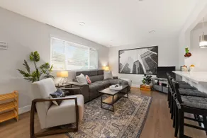 Upper Level Suite - Private Home, Min to DT DEN - Image 5
