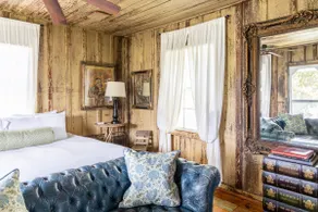 IN TOWN | Soaking Tub + Escape for Two | The Bybee - Image 3