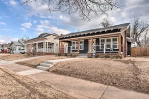 Charming Downtown Home w/ Updated Interior! - Image 3