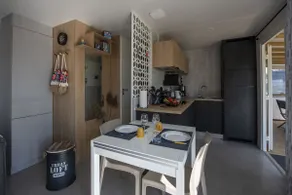 Chalet für 4 in einem Wohnheim mit Pool - Image 3