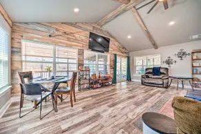 Lakefront Fort Towson Home: Private Dock & 3 Decks - Image 5