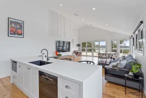 Aarini Cottage - The Ultimate Beachside Escape! - Image 5