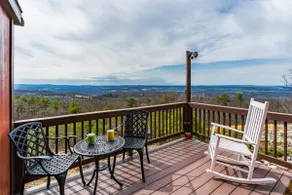 Chalet w/hot tub, deck & fire pit - Image 5