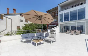 Gorgeous Apartment In Rijeka With Wifi - Image 3
