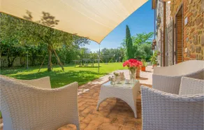 Gorgeous Apartment In Lamporecchio With Wifi - Image 5