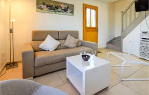 3 bedroom lovely home in Héricourt-en-Caux - Image 3
