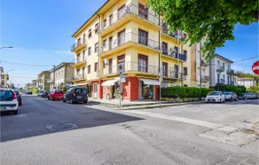 Awesome Apartment In Viareggio With Wifi - Image 2