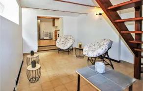 Awesome Home In Goult - Image 4
