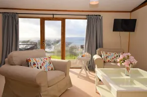 Clamshell Lodge, stunning loch side, sea views - Image 4