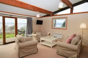 Clamshell Lodge, stunning loch side, sea views - Image 5
