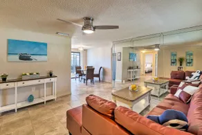 Bright Venice Home with Yard Less Than 4 Miles to Beach! - Image 4