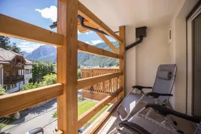 Apartamento con terraza, sauna y jardín | Vistas al jardín - Image 2