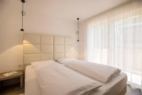 Apartamento con terraza, sauna y jardín | Vistas al jardín - Image 4