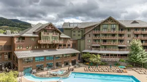 Luxurious Two-Bedroom Ski-in/Ski-out Condo - Image 4