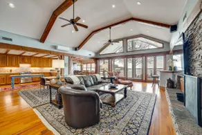 Stunning Lakefront Malakoff Home w/ Dock & Deck - Image 5