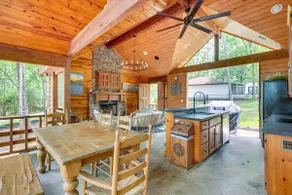 Hot Tub: Luxe Lake Livingston Cabin in Cape Royale - Image 2