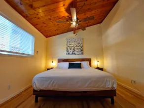 Cozy Yosemite Cottage-King Suite-Mountain Views - Image 4