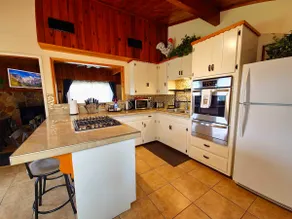 Cozy Yosemite Cottage-King Suite-Mountain Views - Image 3