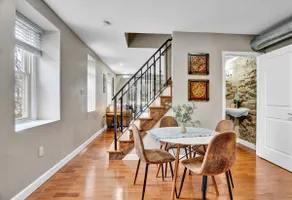 Cheerful Chestnut Hill 2 BR/1.5 BA/Private Deck - Image 3