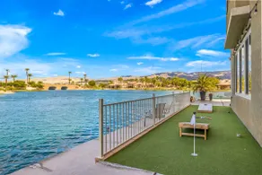 Lakefront Dream: Misters and The Best Corner Lot on the Lake! EV! - Image 3
